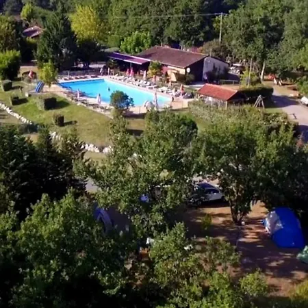 مكان تخييم De 30m² Avec Terrasse A - Api-1-52-539