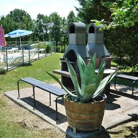 De 30m² Avec Terrasse A - Api-1-52-539 *