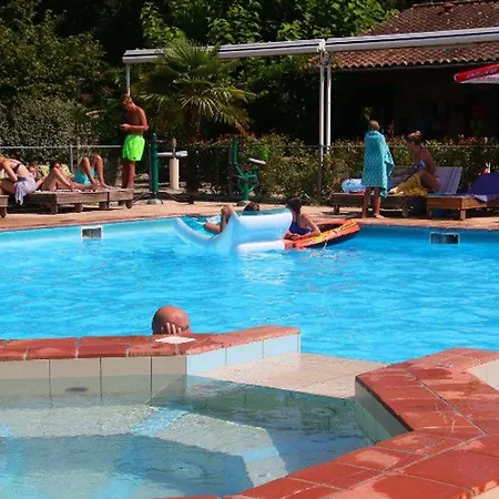 De 30m² Avec Terrasse A - Api-1-52-539