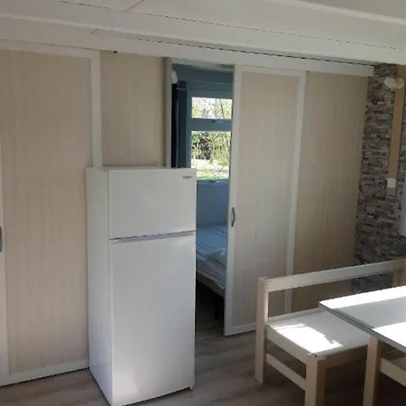 Кемпинг De 30m² Avec Terrasse A - Api-1-52-539