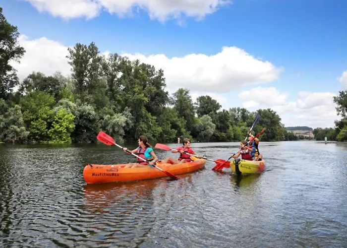 مكان تخييم De 30m² Avec Terrasse A - Api-1-52-539 Devillac