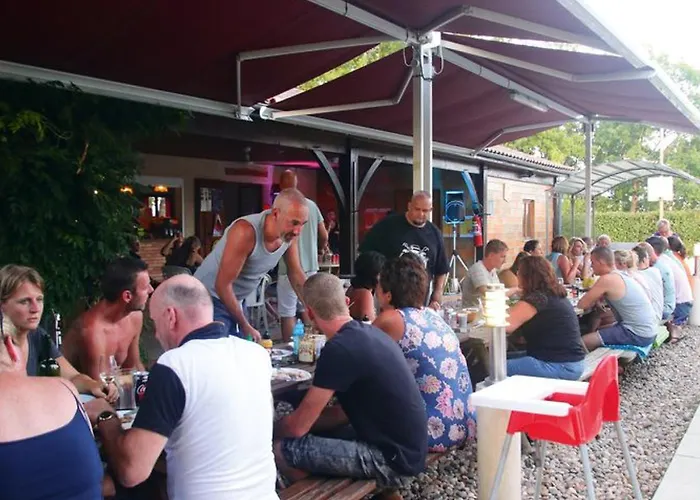 مكان تخييم De 30m² Avec Terrasse A - Api-1-52-539